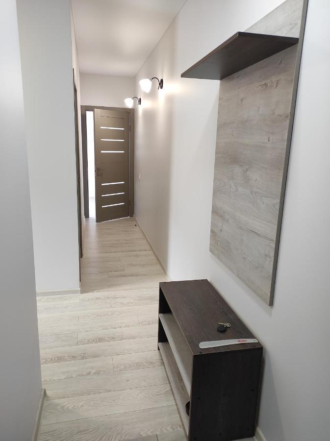 Apartment 2 комнатная с новым ремонтом, кондиционером, в самом центре Rivne